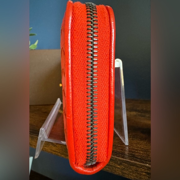 🔥BOTTEGA VENETA Intrecciato Zippy w/box-EUC - Picture 7 of 10